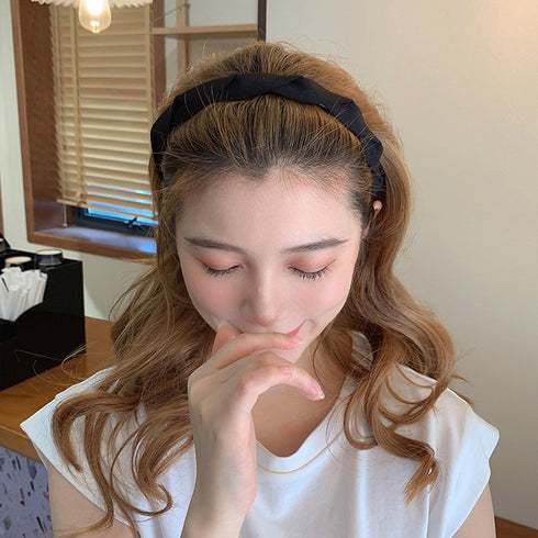 カチューシャ ツイスト ヘアアクセサリー レディース韓国 ヘアアレンジ ヘアバンド 髪飾り 大人可愛い シンプル ベーシック クラシカル おしゃれ パーティ 5色 99AXSM-004