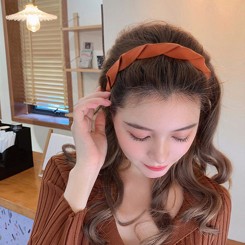 カチューシャ ツイスト ヘアアクセサリー レディース韓国 ヘアアレンジ ヘアバンド 髪飾り 大人可愛い シンプル ベーシック クラシカル おしゃれ パーティ 5色 99AXSM-004