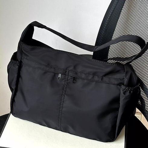 ショルダーバッグ 大容量 ナイロン 黒 レディース 肩掛け 斜め掛けバッグ 韓国 ユニセックス シンプル 通学 多収納 軽量かばん カジュアル ストリート 旅行 99CCPJ-001