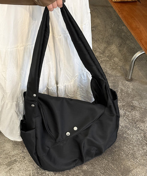 ショルダーバッグ A4大容量 ナイロン黒 レディース 肩掛け ユニセックス 多収納 カジュアル おしゃれ お出かけ 無地マザーズバッグ 旅行 ストリートかばん 99CCPJ-007