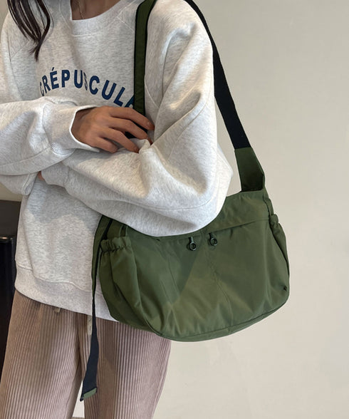 ショルダーバッグ 大容量 軽量 ナイロン レディース 肩掛け 斜め掛けバッグ ユニセックス 無地 多収納 サイドポケット カジュアル シンプル ストリート 通学 99DFXB-001