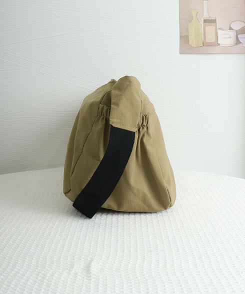 ショルダーバッグ 大容量 軽量 ナイロン レディース 肩掛け 斜め掛けバッグ ユニセックス 無地 多収納 サイドポケット カジュアル シンプル ストリート 通学 99DFXB-001