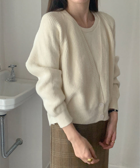 ニットトップス レディース 2点セット ニットカーディガン ニットキャミソール 肌見せ 無地 ボタン おしゃれ きれいめ 大人 フェミニン カジュアル 99GLT-002