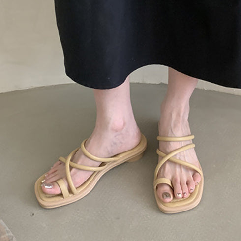 トングサンダル ローヒール ストラップ夏 レディース 韓国風 ミュール ビーチサンダル 親指リング スクエアトゥ靴 歩きやすい 大人可愛い おしゃれ きれいめ 99GYXC-055
