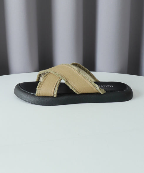 ミュールサンダル クロスベルト 美脚 レディース サマーサンダル フラットサンダル ぺたんこ 履きやすい カジュアルシューズ オルチャン 歩きやすい おしゃれ 99GYXC-109