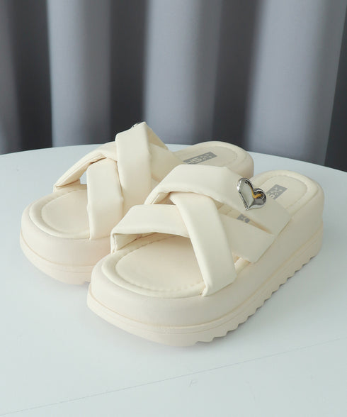 厚底 ミュールサンダル クロスベルト 夏 レディース ストラップサンダル フラットソール ハート飾りスリッパ おしゃれ 大人可愛い 海旅行 トラベル リゾートくつ 99GYXC-113