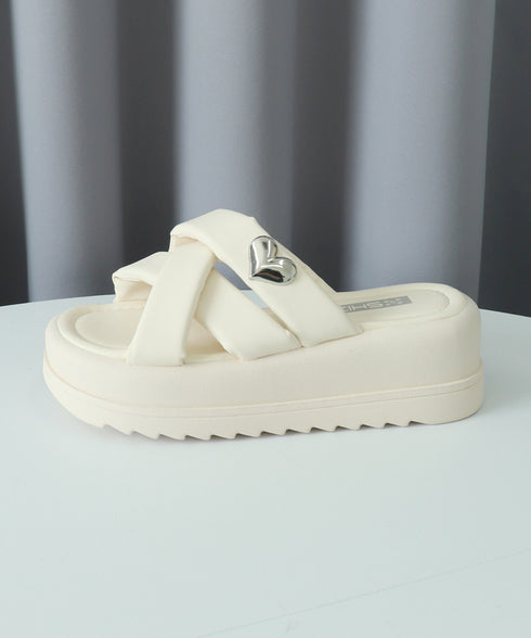 厚底 ミュールサンダル クロスベルト 夏 レディース ストラップサンダル フラットソール ハート飾りスリッパ おしゃれ 大人可愛い 海旅行 トラベル リゾートくつ 99GYXC-113