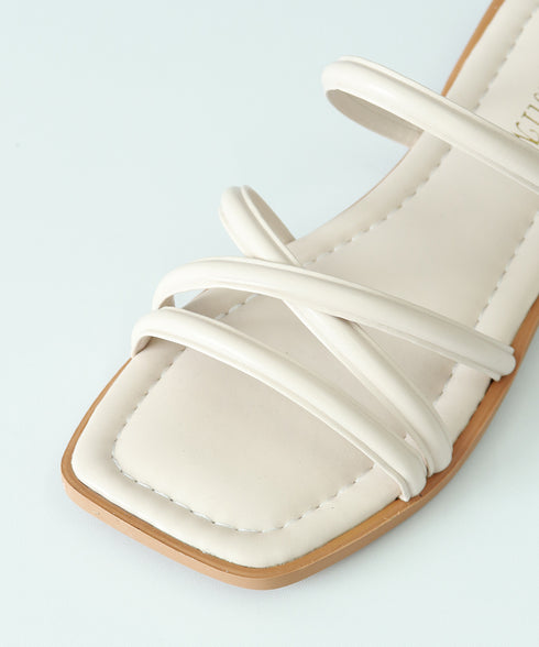 ストラップサンダル レディース 韓国風 細めストラップ スクエアトゥ ローヒール 痛くない 歩きやすい 美脚 通勤 オルチャン おしゃれ カジュアル お洒落 99GYXC-118