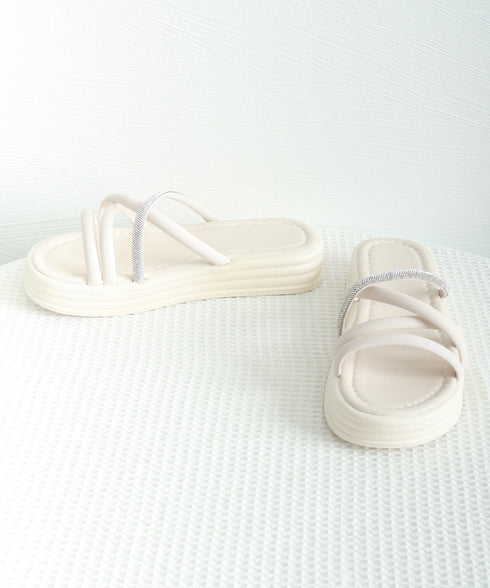 ストラップサンダル レディース 厚底 夏 スリッパサンダル フラットサンダル クロスベルト キラキラ 歩きやすい 疲れない 美脚 可愛い お洒落 99GYXC-135