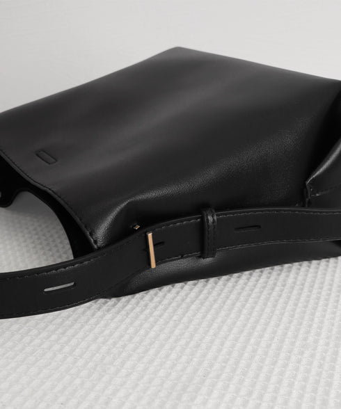 ショルダーバッグ 黒 無地 トートバッグ PUレザーかばん 大人可愛い おしゃれ オフィスカジュアル クラシック 合皮鞄 上品 通勤通学バッグ 春秋夏冬 旅行 99HBPJ-001