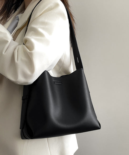 ショルダーバッグ 黒 無地 トートバッグ PUレザーかばん 大人可愛い おしゃれ オフィスカジュアル クラシック 合皮鞄 上品 通勤通学バッグ 春秋夏冬 旅行 99HBPJ-001