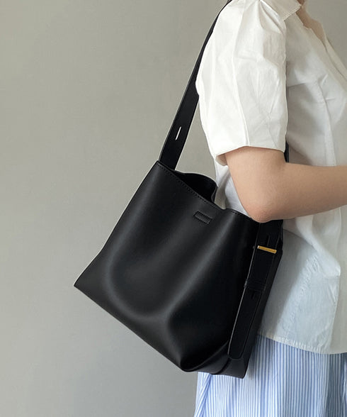 ショルダーバッグ 黒 無地 トートバッグ PUレザーかばん 大人可愛い おしゃれ オフィスカジュアル クラシック 合皮鞄 上品 通勤通学バッグ 春秋夏冬 旅行 99HBPJ-001