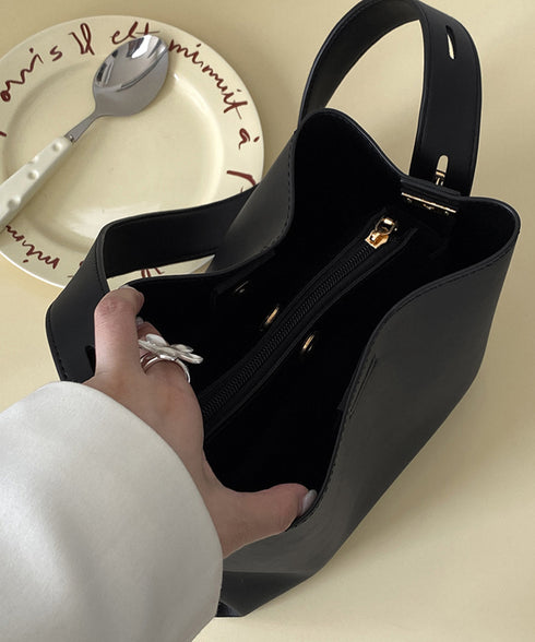 ショルダーバッグ 黒 無地 トートバッグ PUレザーかばん 大人可愛い おしゃれ オフィスカジュアル クラシック 合皮鞄 上品 通勤通学バッグ 春秋夏冬 旅行 99HBPJ-001