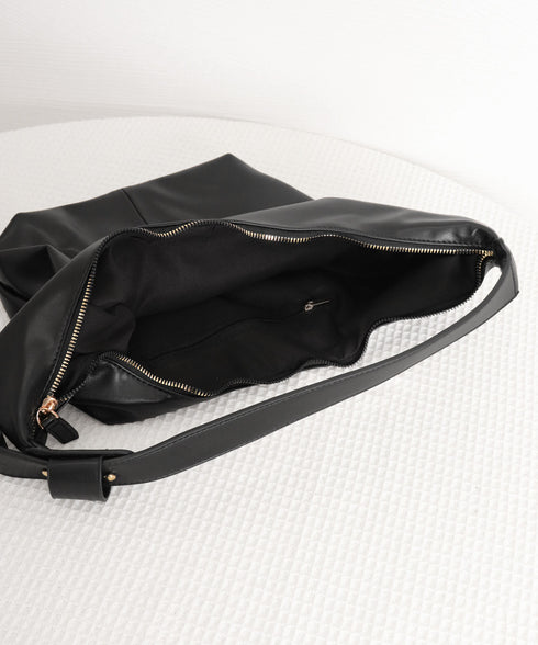 ショルダーバッグ PUレザーバッグ 黒 レディースバッグ 手提げ 肩掛け 男女兼用 軽量 ストリートバッグ オフィスカジュアル 上品おしゃれ 大人可愛い 旅行 99HBPJ-002