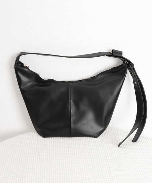 ショルダーバッグ PUレザーバッグ 黒 レディースバッグ 手提げ 肩掛け 男女兼用 軽量 ストリートバッグ オフィスカジュアル 上品おしゃれ 大人可愛い 旅行 99HBPJ-002