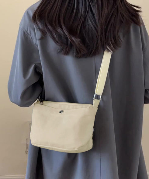 ショルダーバッグ キャンバス レディース 斜めがけバッグ 肩掛けバッグ 軽量バッグ カジュアル シンプル おしゃれ ストリート 通勤通学 お出掛け 99HLF-001