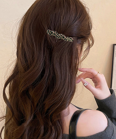 くちばしクリップ レオパード柄 韓国風 レディース ヘアクリップ ヘアアクセサリー 髪飾り おしゃれ 大人 かわいい 通勤通学 プレゼント 結婚式 二次会 99JXSP-011