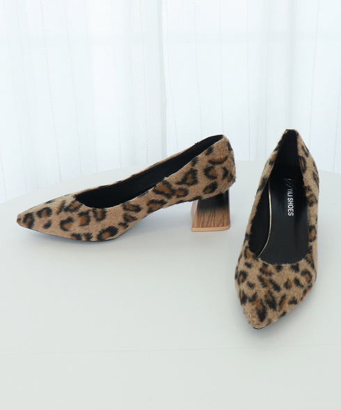 走れるパンプス レオパード柄 太ヒール レディースシューズ ポインテッドトゥ ローヒール チャンキーヒール 痛くない コンフォート フェミニン きれいめ 99MOXC-193