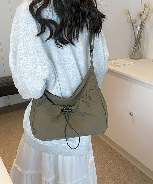 ショルダーバッグ ナイロン 無地 軽量 レディース ストリートバッグ 肩掛け 斜め掛け ボディバッグ ユニセックス カジュアル おしゃれ お出かけ 99MSXB-009