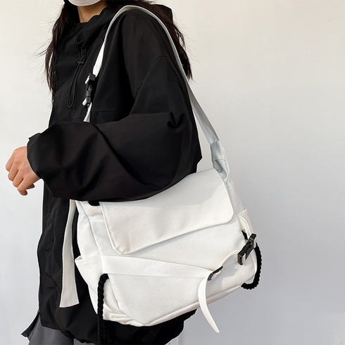 ショルダーバッグ ユニセックス 大容量 レディース ボディバッグ 斜めがけバッグ 無地 学生 カジュアル おしゃれ 通勤通学 韓国風 オルチャン 修学旅行 99MZNB-001
