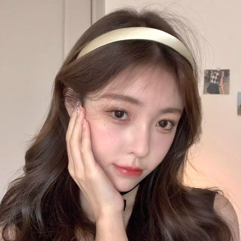 カチューシャ 光沢 ヘアアレンジ 韓国 レディース ヘアアクセサリー 髪飾り 洗顔 小物 エレガント 大人小顔 おしゃれ 髪留め パーティ かわいい シンプル 99QNSP-010