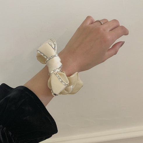 リボンシュシュ キラキラヘアゴム 蝶結び レディース ヘアアクセサリー おしゃれ ヘアアレンジ 髪飾り 大人可愛い 光沢サテン ラインストーン 女子会 パーティー 99TTSP-003