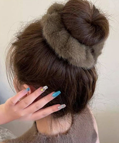 ファーシュシュ ボリュームヘアゴム 秋冬 レディース ヘアアクセサリー 韓国風 お団子ヘア ポニーテール 大人かわいい 簡単まとめ髪 プチプラ 髪留め髪飾り 99TZSP-009