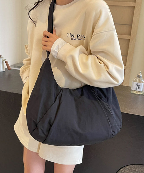 ショルダーバッグ レディース ナイロン 斜めがけバッグ ボディバッグ 軽量 A4収納可 大人 カジュアル シンプル 通学 旅行 オルチャン 使いやすい 99ZBXB-036