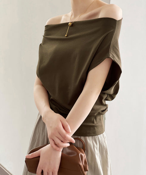 ワンショルダーカットソーギャザーTシャツ レディース オープンショルダー トップス ボードネック 薄手Tシャツ 肩出し プルオーバー オフィスカジュアル 夏服 白 AMYS-1068