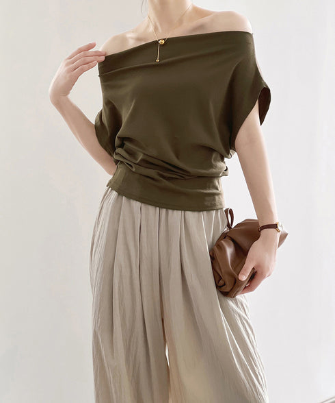 ワンショルダーカットソーギャザーTシャツ レディース オープンショルダー トップス ボードネック 薄手Tシャツ 肩出し プルオーバー オフィスカジュアル 夏服 白 AMYS-1068