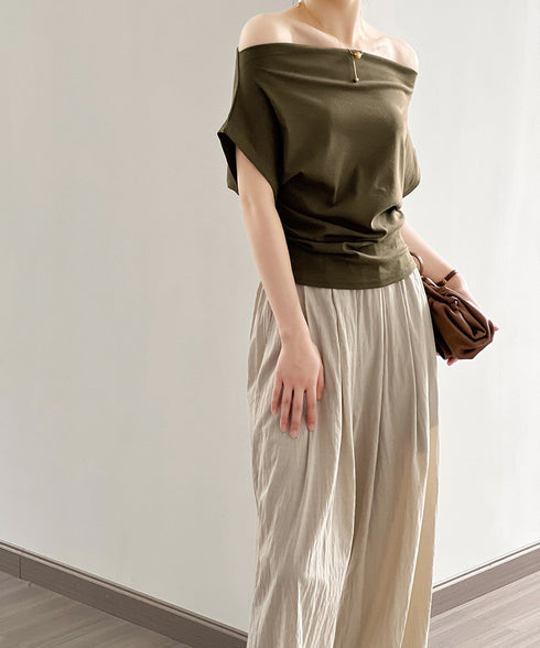 ワンショルダーカットソーギャザーTシャツ レディース オープンショルダー トップス ボードネック 薄手Tシャツ 肩出し プルオーバー オフィスカジュアル 夏服 白 AMYS-1068