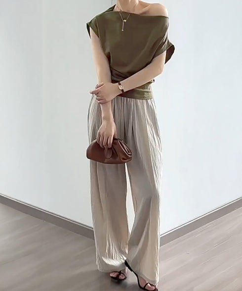 ワンショルダーカットソーギャザーTシャツ レディース オープンショルダー トップス ボードネック 薄手Tシャツ 肩出し プルオーバー オフィスカジュアル 夏服 白 AMYS-1068