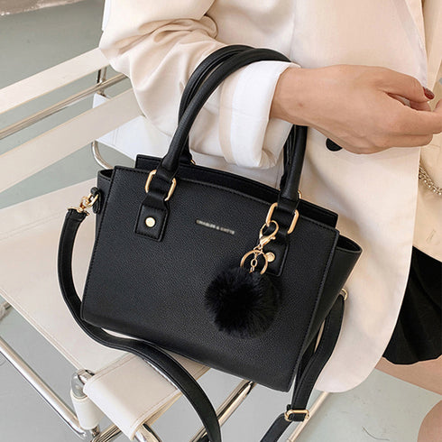 斜めがけバッグ ファーチャーム付き 斜めがけバッグ ファーチャーム付き ミニハンドバッグ オフィス トートバッグ GRUN-003