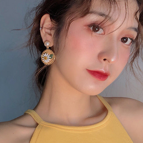 大ぶり ピアス フラワー パール 大ぶり ピアス フラワー パール ピアス ぶら下がり サークルピアス レディース 大人 アクセサリー ピアス 揺れる HHSP-004