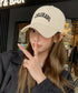 ベースボールキャップ 韓国 キャスケット 刺しゅうロゴキャップ レディース おしゃれ 小顔見せ帽子 スポーツ観戦帽子 キャップ 深め 自転車 飛ばない 日よけ帽子 SINIU-005