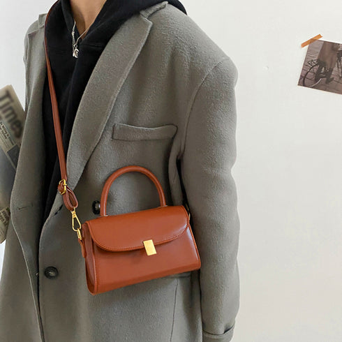 レトロショルダーバッグPUレザー2way レディース 斜め掛けバッグ カジュアル ミニハンドバッグ コンパクト 手持ちかばん おしゃれ ポシェット フラップバッグ TZM-282