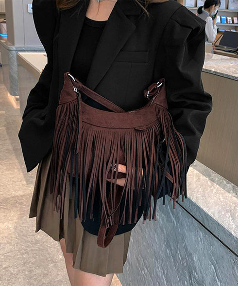 フリンジショルダーバッグスエード調バッグ レディース レトロ タッセルメッセンジャーバッグ カジュアル 斜め掛けカバン 大容量肩掛けバッグ 大きめ クロスボディ鞄 TZM-320