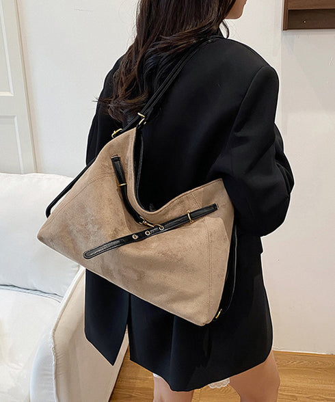 トートバッグ スエード調ショルダーバッグ レディース 大容量 秋冬斜めがけバッグ ベルトモチーフ 3WAYバッグ 通勤通学 リュックサック a4対応 大きめかばん TZM-329