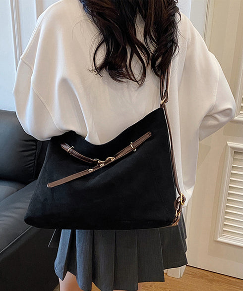 トートバッグ スエード調ショルダーバッグ レディース 大容量 秋冬斜めがけバッグ ベルトモチーフ 3WAYバッグ 通勤通学 リュックサック a4対応 大きめかばん TZM-329