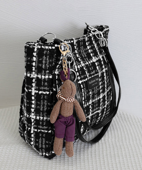 チェック柄トートバッグ ツイード風鞄軽量 肩掛けカバン チェーンショルダー 通勤通学バッグ レディース オフィスカジュアル ぬいぐるみチャーム付き鞄 ハンドバッグ TZM-330