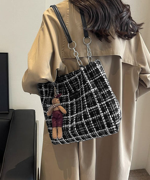 チェック柄トートバッグ ツイード風鞄軽量 肩掛けカバン チェーンショルダー 通勤通学バッグ レディース オフィスカジュアル ぬいぐるみチャーム付き鞄 ハンドバッグ TZM-330