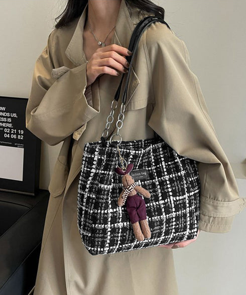 チェック柄トートバッグ ツイード風鞄軽量 肩掛けカバン チェーンショルダー 通勤通学バッグ レディース オフィスカジュアル ぬいぐるみチャーム付き鞄 ハンドバッグ TZM-330