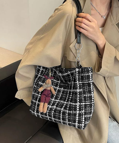 チェック柄トートバッグ ツイード風鞄軽量 肩掛けカバン チェーンショルダー 通勤通学バッグ レディース オフィスカジュアル ぬいぐるみチャーム付き鞄 ハンドバッグ TZM-330