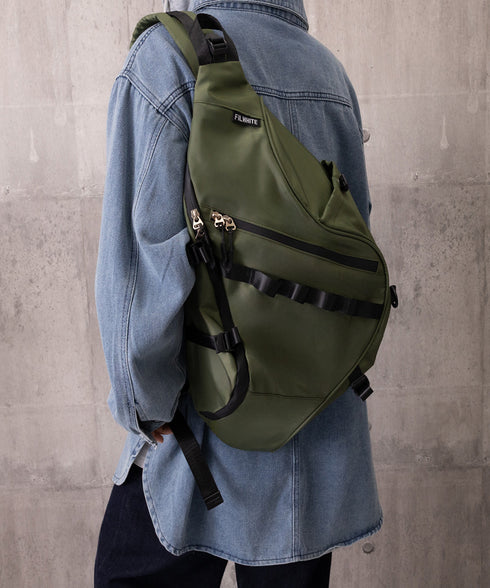 ワンショルダーボディバッグ涙型バッグ軽量 ワンショルダーバッグ カジュアル メッセンジャーバッグ 通勤通学斜めがけバッグ ナイロン アウトドアバッグ 大容量鞄旅行 TZM-336