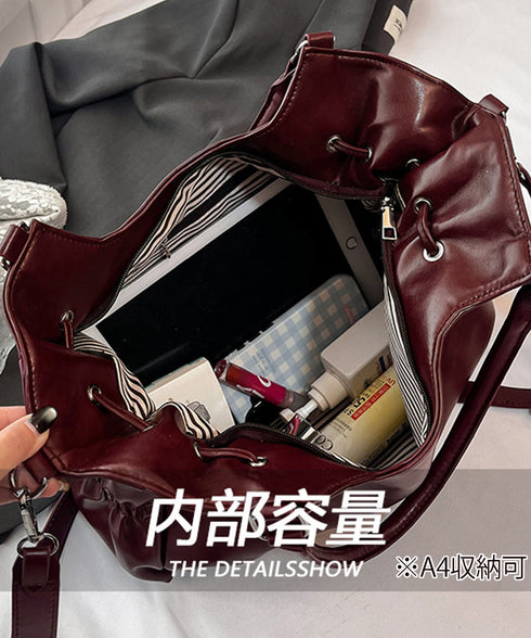 スターチャーム付きショルダートートバッグ フェイクレザー2WAYバッグ レディース 斜めがけバッグ大きめA4 韓国風 通勤通学鞄おしゃれ肩掛けバッグボストンバッグ TZM-341