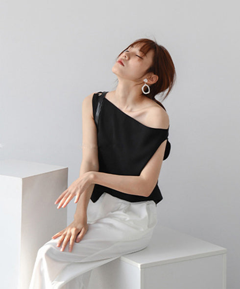タンクトップ レディース ノースリーブ インナー トップス 光沢感 無地 サテン調ブラウス 春夏 春服 エレガント 高みえ AMCYH-82006