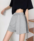 スウェットショートパンツサイドライン夏服 カジュアル スポーティー短パン 美脚脚長ハーフパンツ ゆったり夏ボトムス リラックス着やせ 楽ちんハイウエストショーパン 6YYG-008