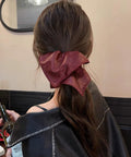 フェイクレザーシュシュ レトロ ヘアゴム おしゃれヘアアクセサリー マット質感 韓国風ヘアアレンジ 大人可愛い髪飾り 高級感ポニーテール まとめ髪グッズ跡つかない 92YANQIN-001