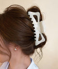 バンスクリップ ヘアクリップ レディース きれいめ ヘアアクセサリー 簡単ヘアアレンジ 大人可愛い おしゃれ フェミニン 巻き髪飾り プレゼント 演奏会 謝恩会 99BYSP-004